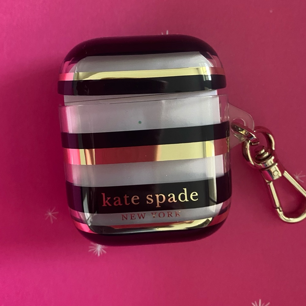 Kate spade AirPods case with key chain!